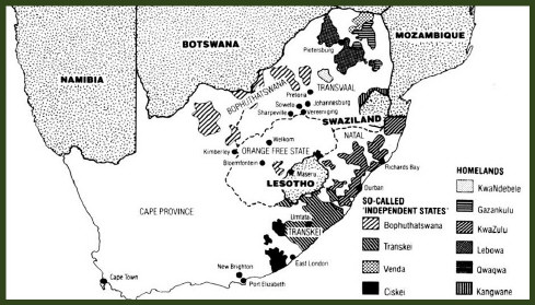 כך יכלה דרום אפריקה להיראות, אילו משטר האפרטהייד היה מצליח להוציא לפועל את תכנית  הבנטוסטנים שלו. המיקרא מימין מציין את עשׂר "ארצות המולדת של הבאנטו": ארבע ה"עצמאיות" משמאל, השאר מימין. כמעט כולן מפוּצלוֹת. שׂימוּ לב בייחוד לבּוֹפּוּטַצוואנַה, בריבוע המוּשחָר (מפה מלאה שלה -- למטה)                   מקור: South Africa: Time of Agony, Time of Destiny, London 1987